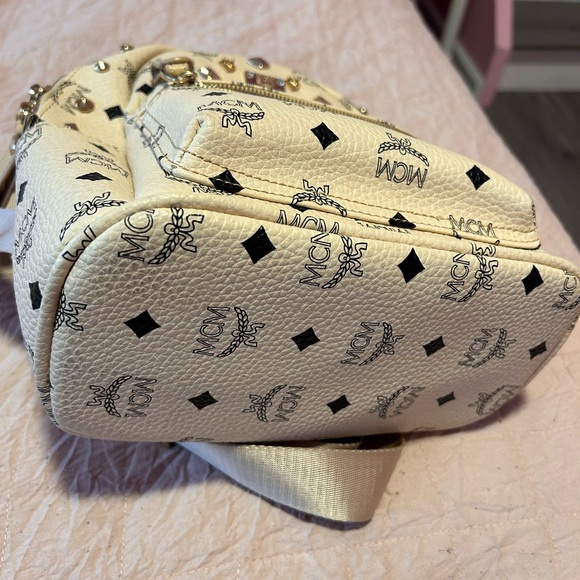 MCM Mini Backpack - Picture 5 of 10